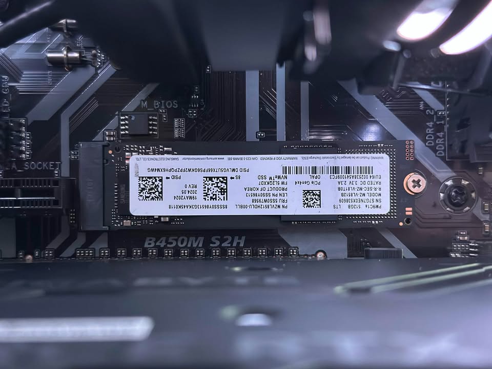 Ryzen 5 5600X | RTX 4060 |16GB DDR4 | 512GBSSD