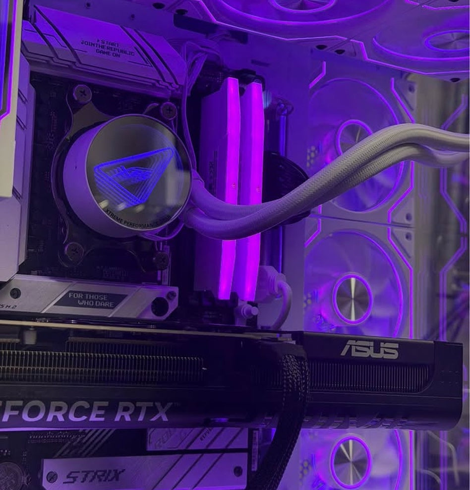 Ryzen 7 7800X3D | RTX 5070 | 32GB Full White Gaming PC