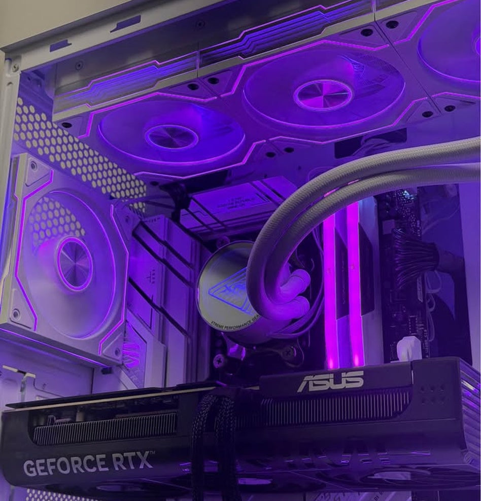 Ryzen 7 7800X3D | RTX 5070 | 32GB Full White Gaming PC